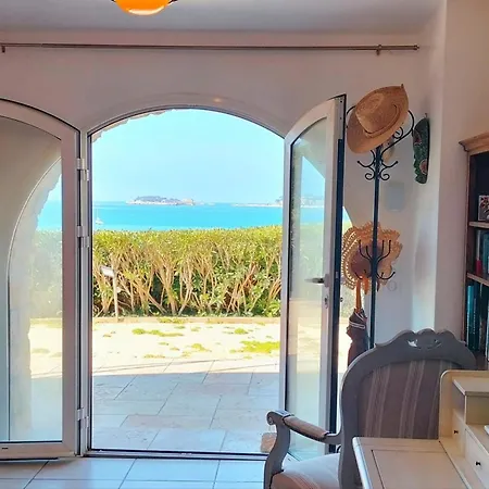Apartmán Private Sea Access And Garden In *