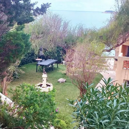 Private Sea Access And Garden In Apartmán