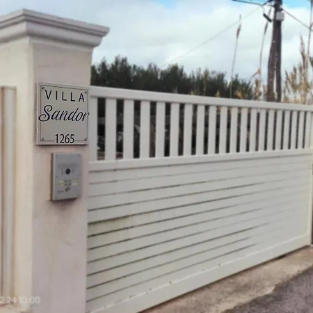 Apartmán Private Sea Access And Garden In *